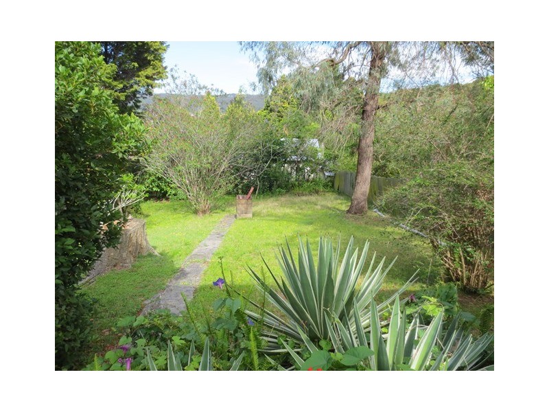 14 Batley Street, West Gosford NSW 2250