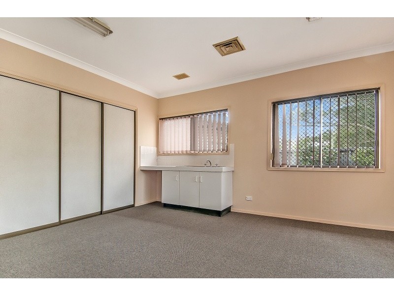 30 Renwick Street, Wyoming NSW 2250