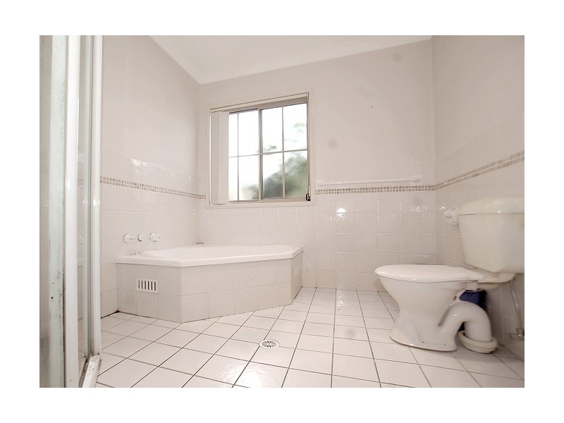 2/35a Hanlan Street, Narara NSW 2250