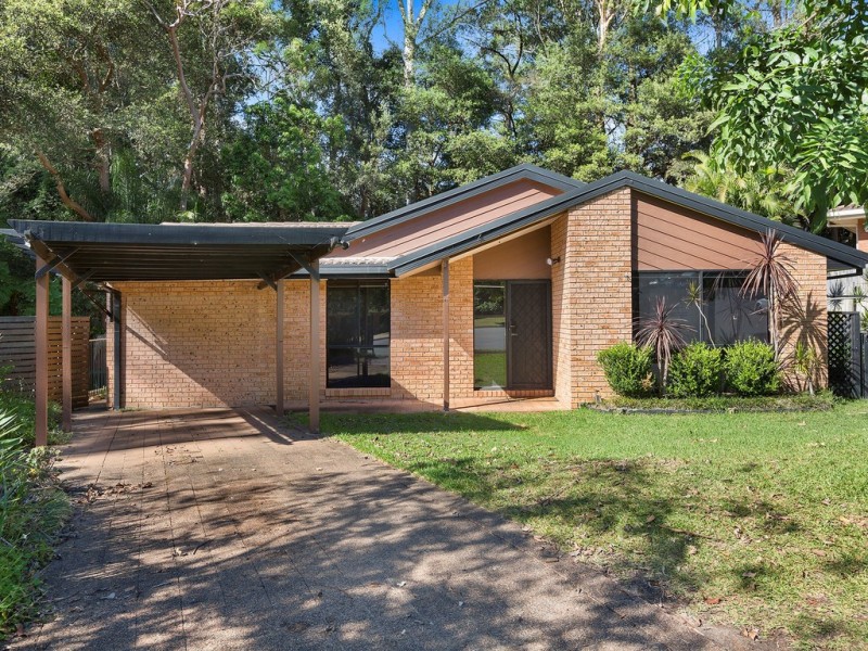 16 Childs Close, Green Point NSW 2251