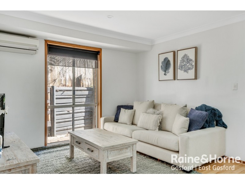 16 Childs Close, Green Point NSW 2251