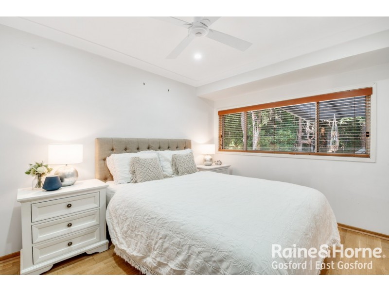 16 Childs Close, Green Point NSW 2251