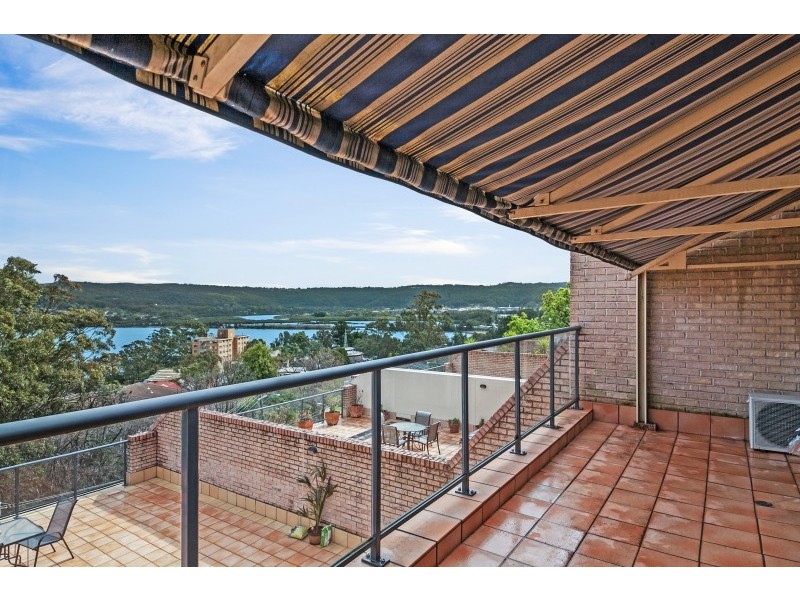 23/92 John Whiteway Drive, Gosford NSW 2250