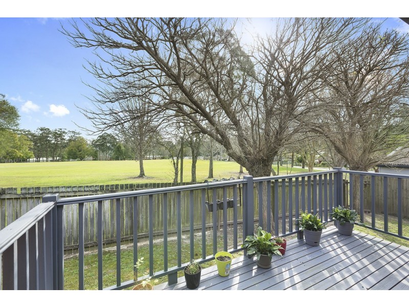 6 Beaumont Avenue, Wyoming NSW 2250