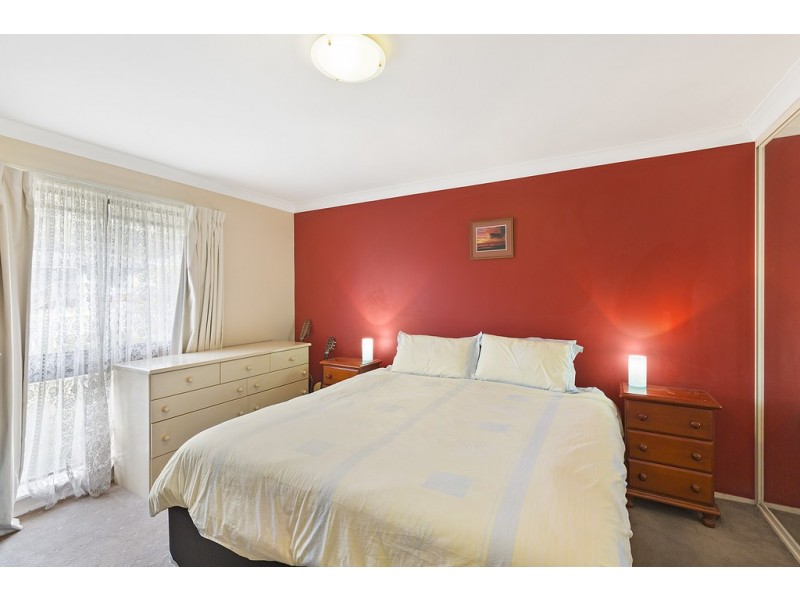 6 Beaumont Avenue, Wyoming NSW 2250