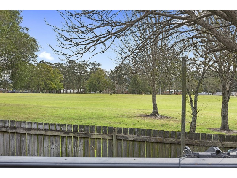 6 Beaumont Avenue, Wyoming NSW 2250