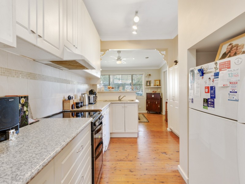 64 Cary Street, Wyoming NSW 2250