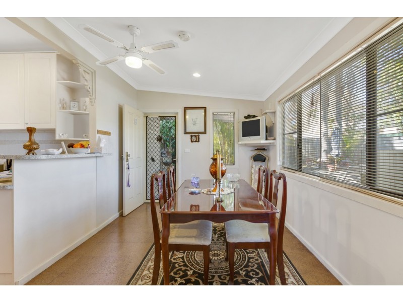 64 Cary Street, Wyoming NSW 2250