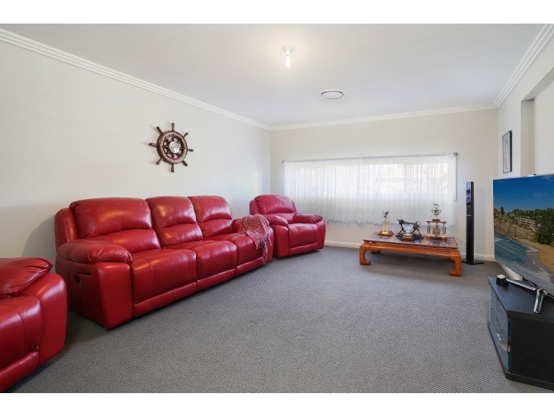 149 Albany Street, Point Frederick NSW 2250