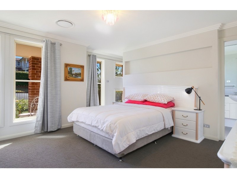 149 Albany Street, Point Frederick NSW 2250