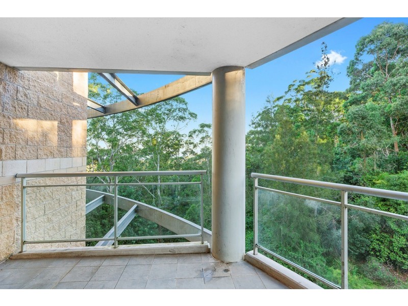 131/80 John Whiteway Drive, Gosford NSW 2250