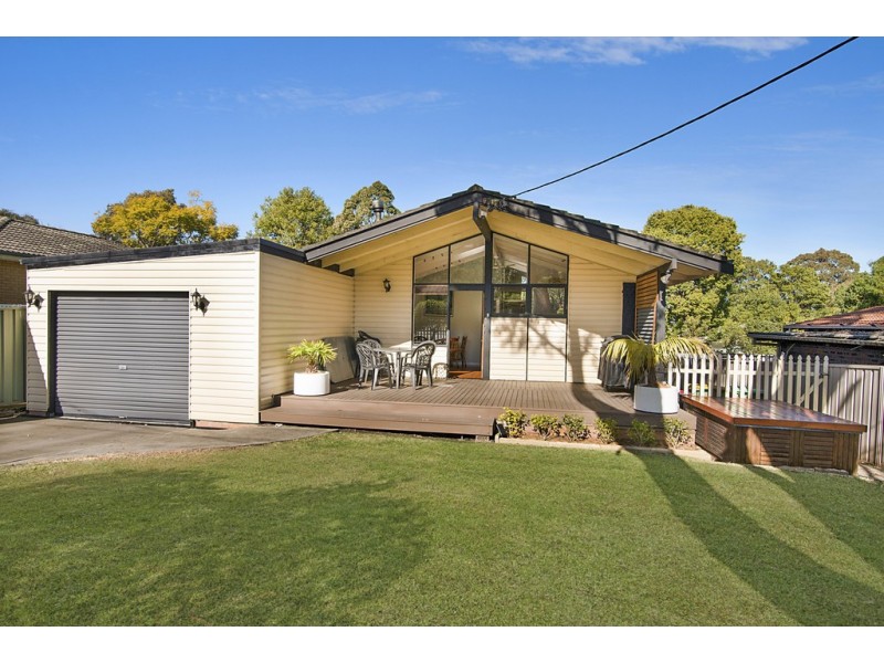 8 Chamberlain Road, Wyoming NSW 2250