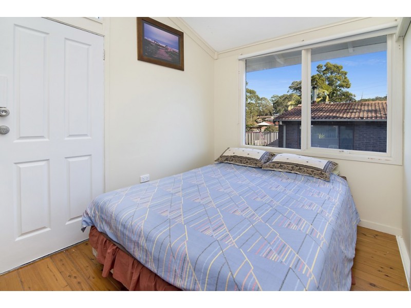 8 Chamberlain Road, Wyoming NSW 2250