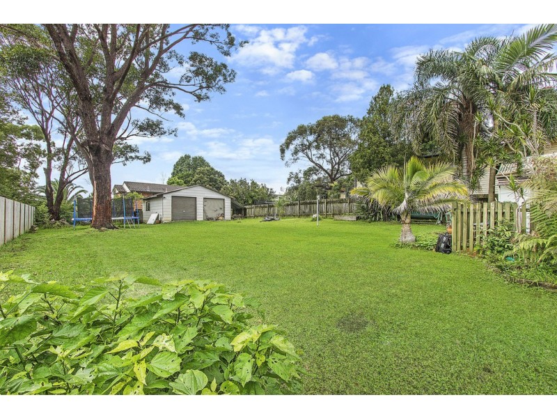 3 Matthews Parade, Point Clare NSW 2250