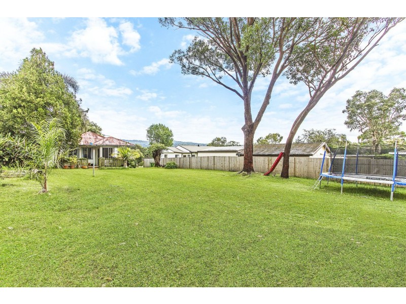 3 Matthews Parade, Point Clare NSW 2250