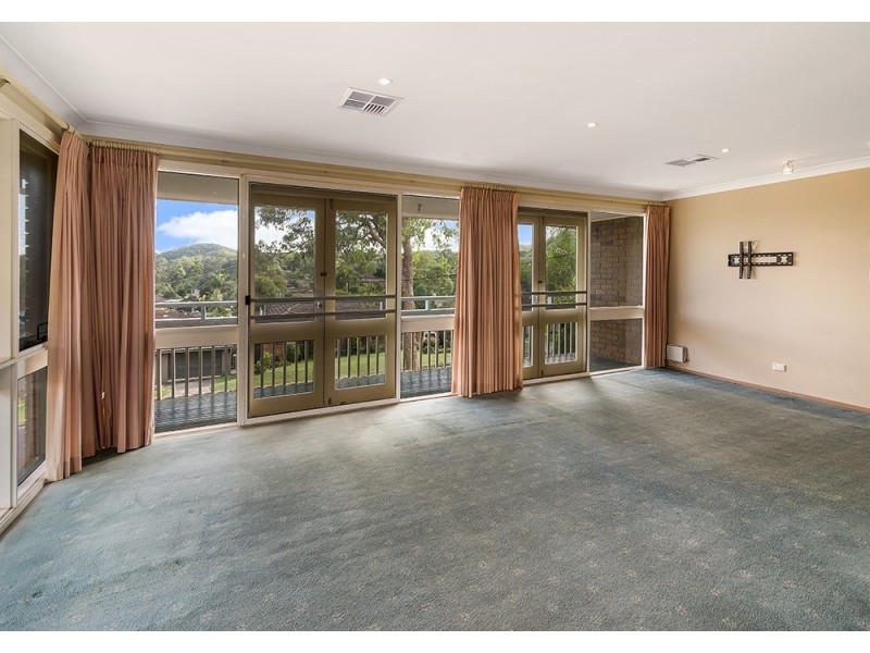 69 Beaumont Avenue, Wyoming NSW 2250