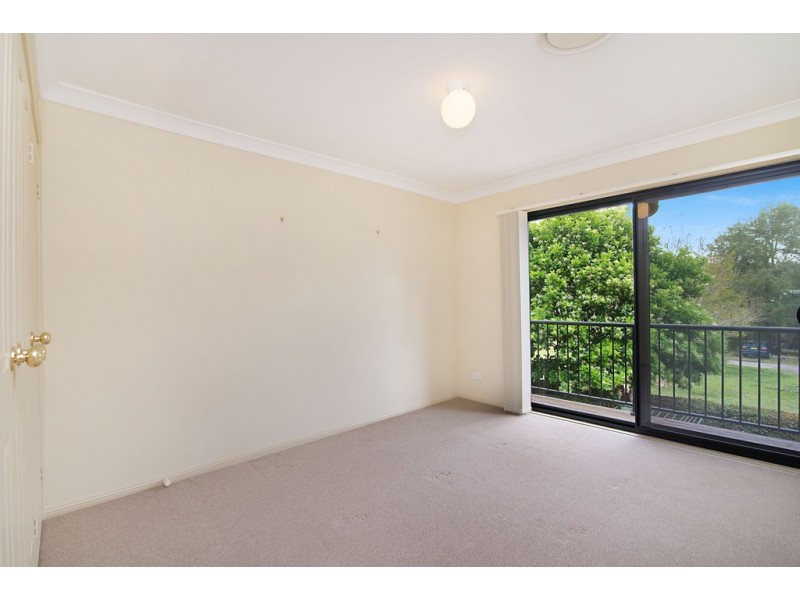 12/297a Henry Parry Dr, Wyoming NSW 2250