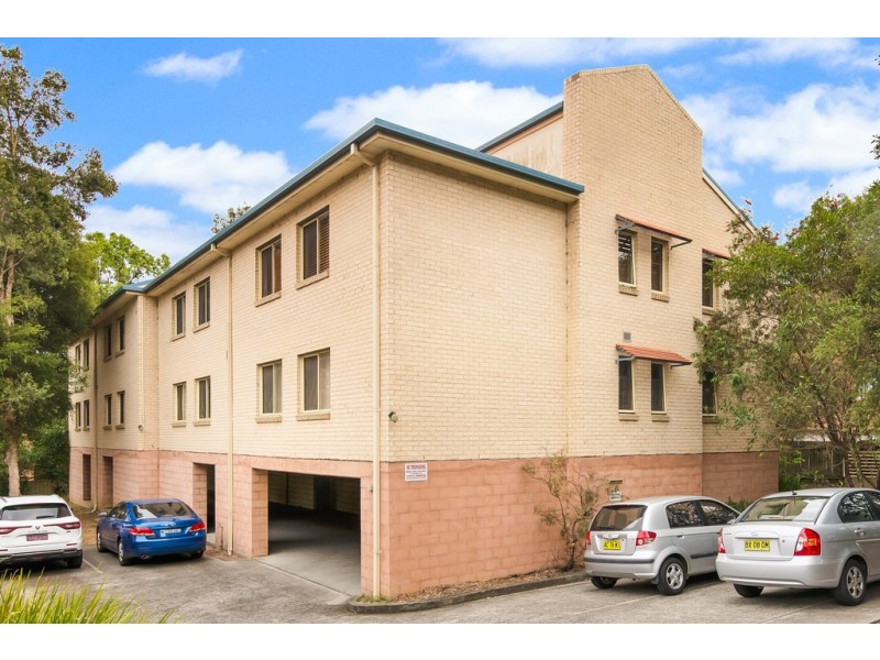 8/170 Gertrude Street, Gosford NSW 2250