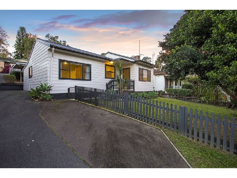 4 Glencoe Avenue, Wyoming NSW 2250