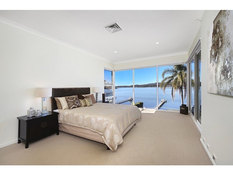 29 Albany Street, Point Frederick NSW 2250