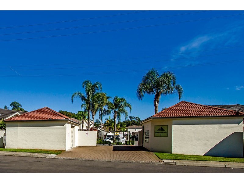 1/4 Parsons Road, Lisarow NSW 2250