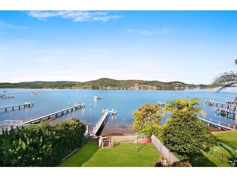 23 Caroline Street, East Gosford NSW 2250