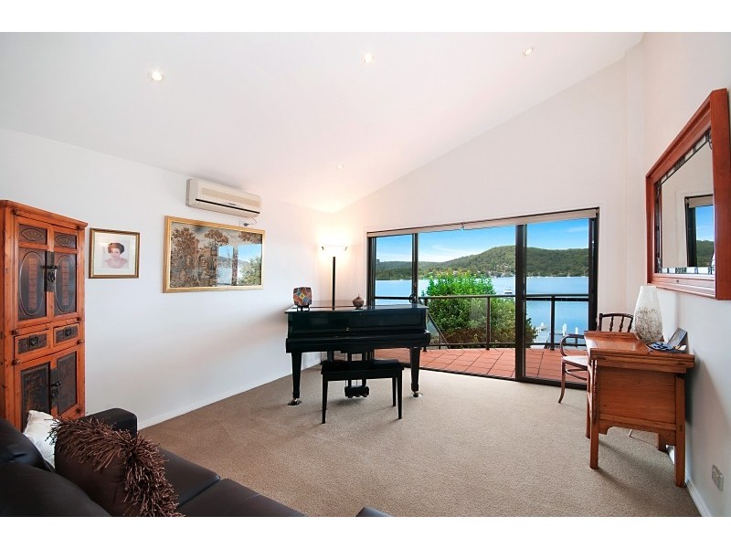 23 Caroline Street, East Gosford NSW 2250