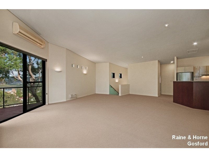3/84 John Whiteway Drive, Gosford NSW 2250