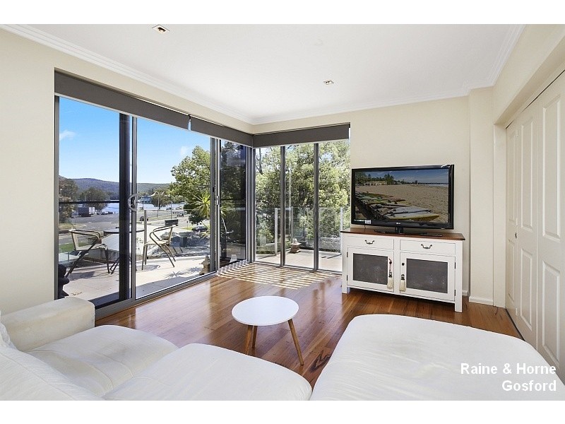 18/43 Masons Parade, Point Frederick NSW 2250