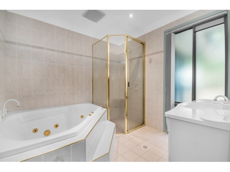 11 Northview Close, Niagara Park NSW 2250