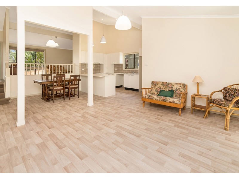 76 Berrys Head Road, Wyoming NSW 2250