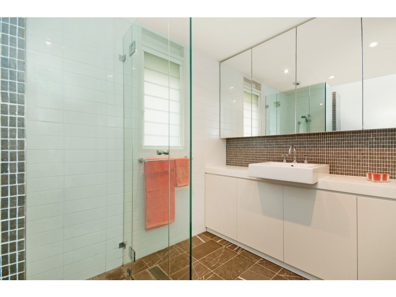 9a Taylor Street, Woy Woy Bay NSW 2256