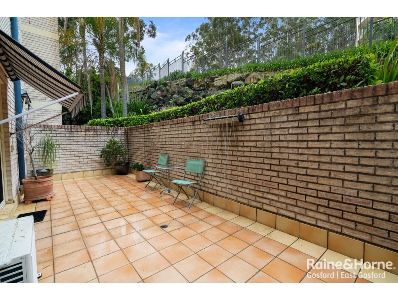 12/92 John Whiteway Drive, Gosford NSW 2250