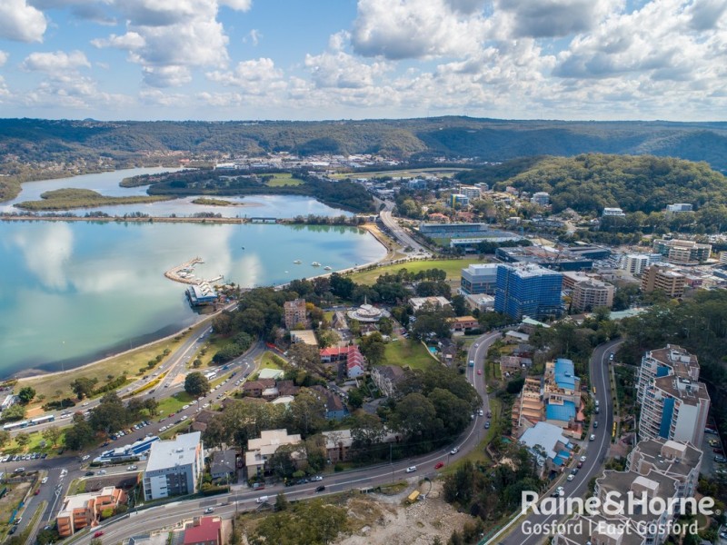 12/92 John Whiteway Drive, Gosford NSW 2250