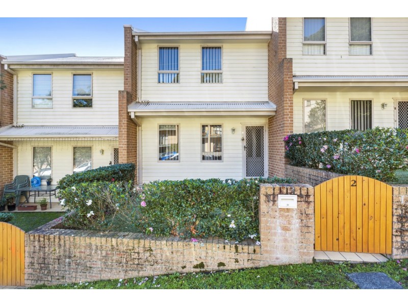 2/163 Gertrude Street, Gosford NSW 2250
