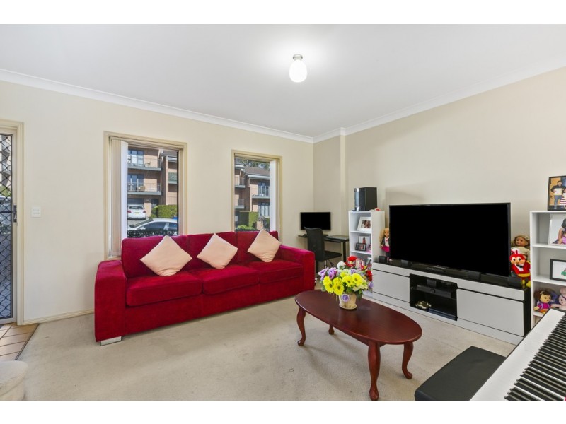 2/163 Gertrude Street, Gosford NSW 2250