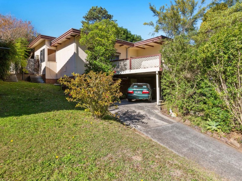 17 Orange Parade, Wyoming NSW 2250