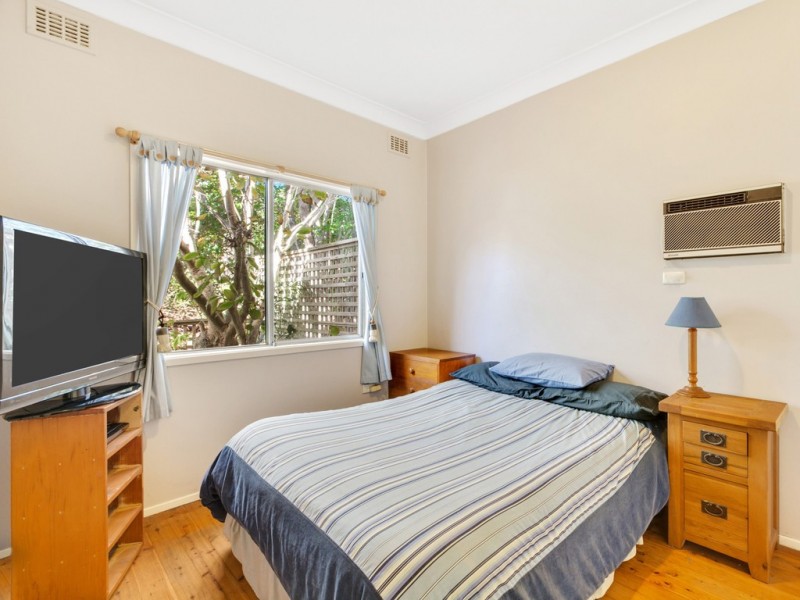 17 Orange Parade, Wyoming NSW 2250