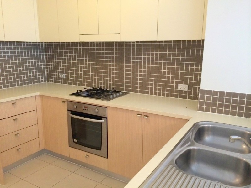 121/80 John Whiteway dr, Gosford NSW 2250