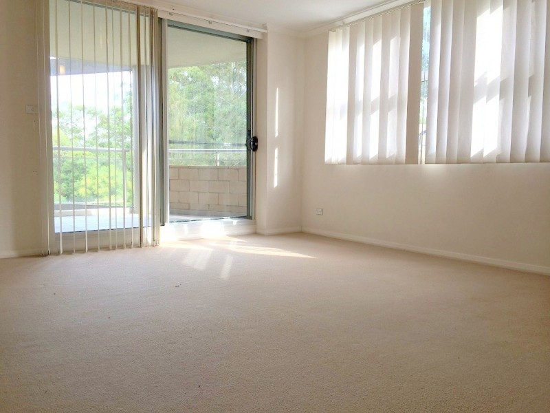 121/80 John Whiteway dr, Gosford NSW 2250