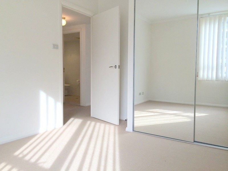 121/80 John Whiteway dr, Gosford NSW 2250