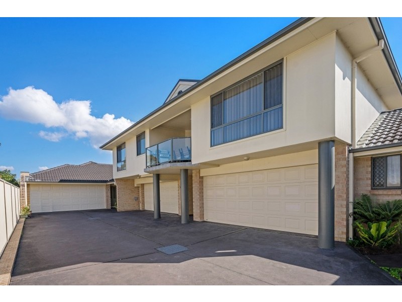 2/2 White Street, East Gosford NSW 2250