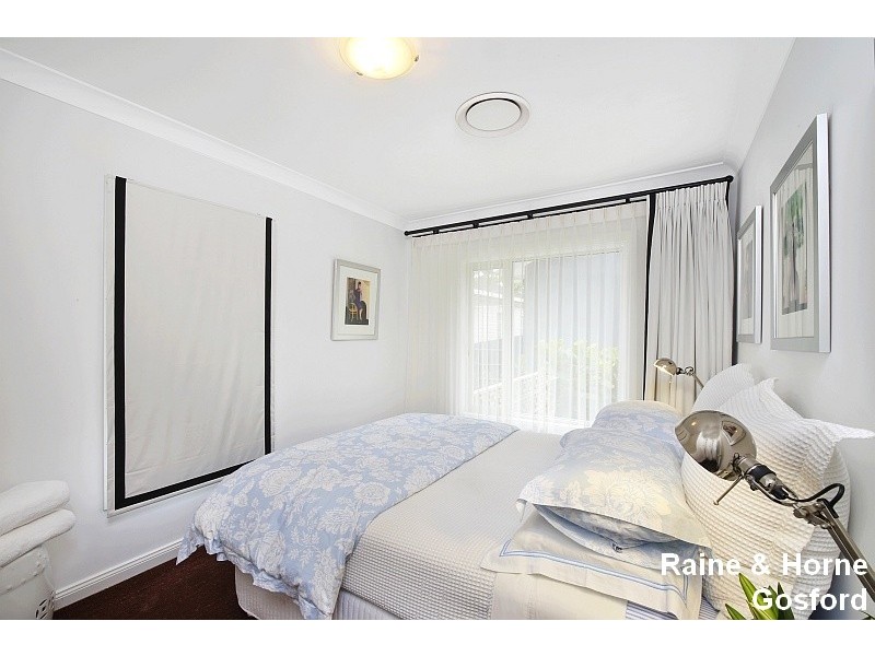 8 Eulalia Avenue, Point Frederick NSW 2250