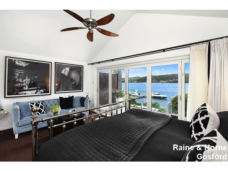 8 Eulalia Avenue, Point Frederick NSW 2250