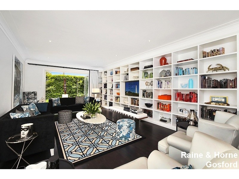 8 Eulalia Avenue, Point Frederick NSW 2250