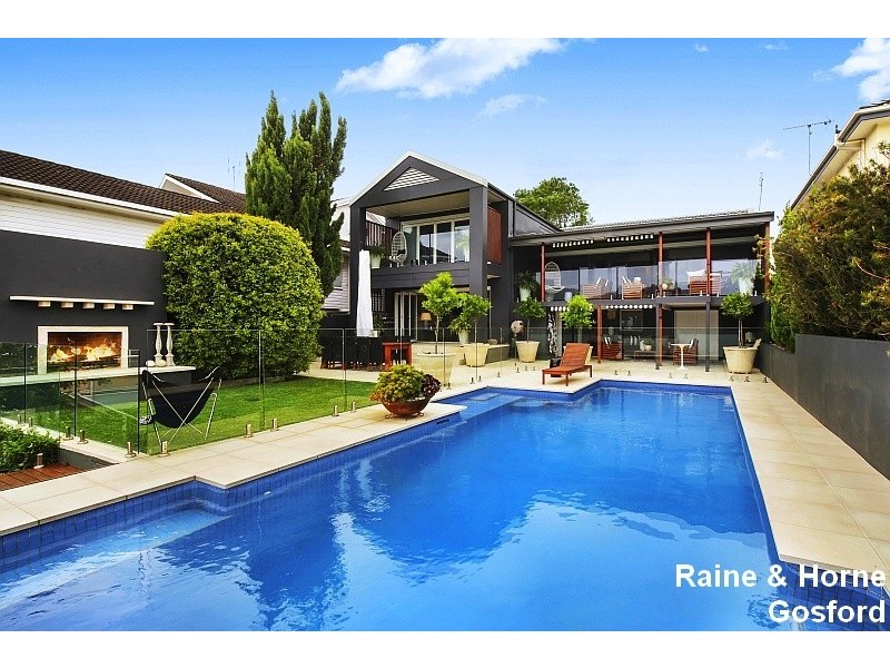 8 Eulalia Avenue, Point Frederick NSW 2250