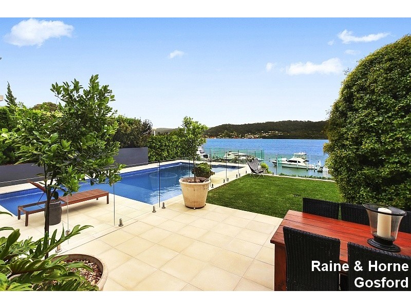 8 Eulalia Avenue, Point Frederick NSW 2250