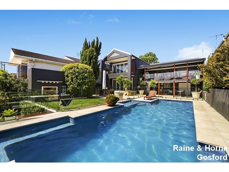 8 Eulalia Avenue, Point Frederick NSW 2250