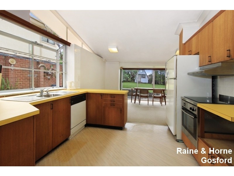 1 Crawford Street, Point Frederick NSW 2250