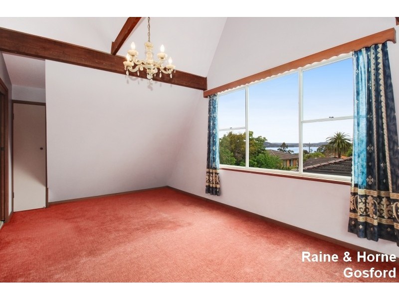 1 Crawford Street, Point Frederick NSW 2250